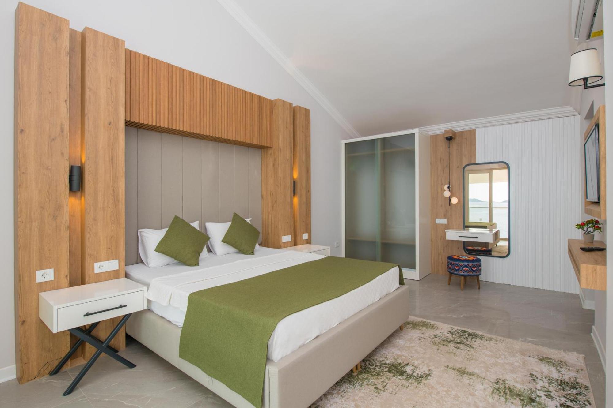 Beachfront Sari Villa With Private Swimming Pool Kalkan Esterno foto